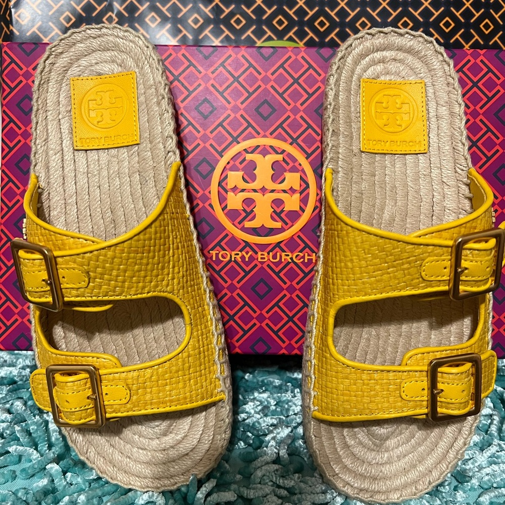 Tory Burch Two Band Flat Espadrille Slide /Rafia/Nappa Leather 5.5/ Goldfinch